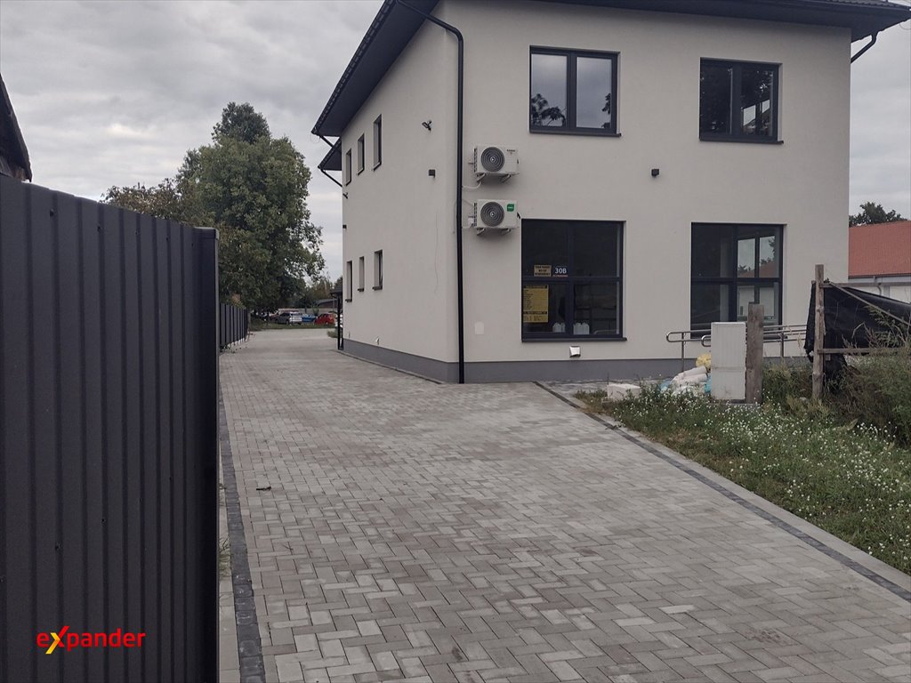 Lokal usługowy 100 m2 w centrum Stalowej Woli z indywidualnym wejściem Stalowa Wola, Józefa Poniatowskiego  100m2 Foto 1