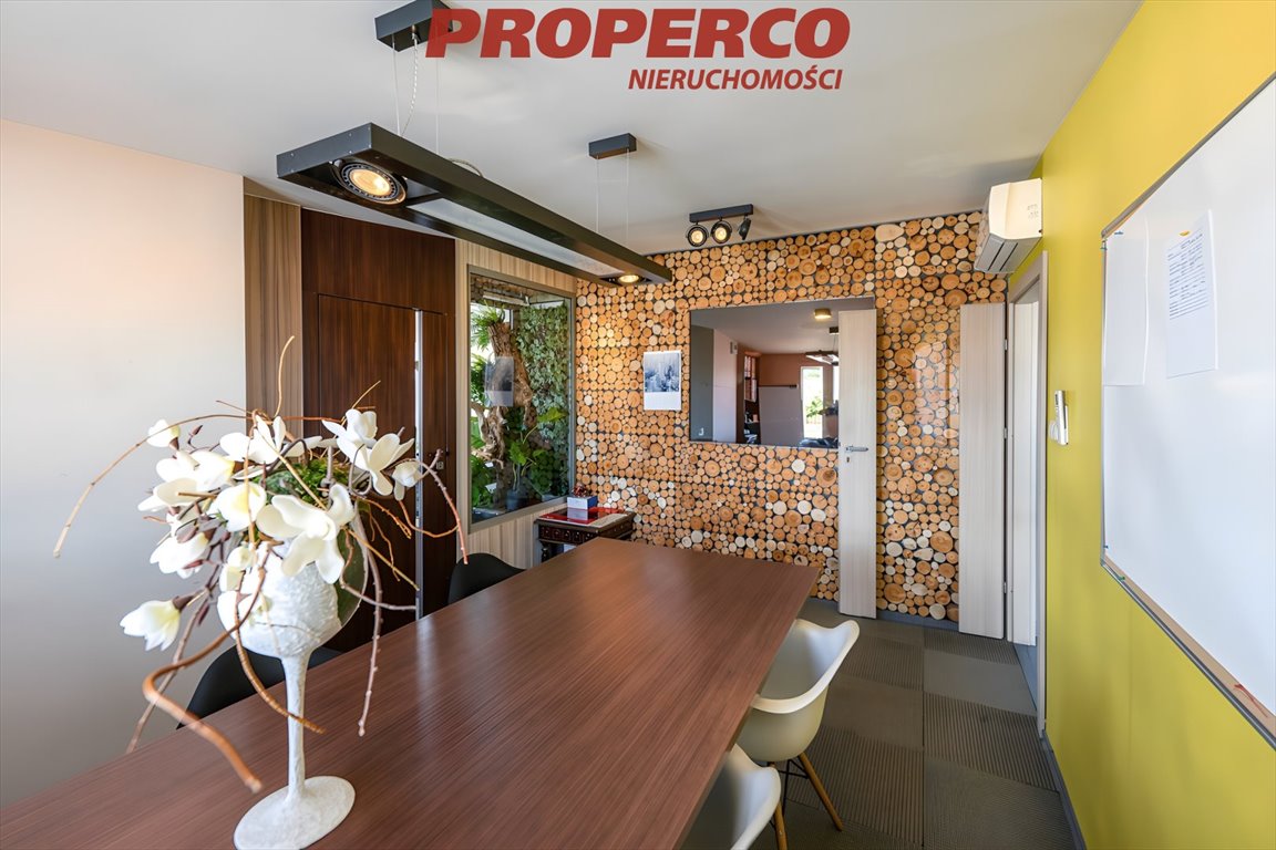 Do sprzedania kompleks magazynowo-biurowy 894 m² z parkingiem: Kielce Skrzetle