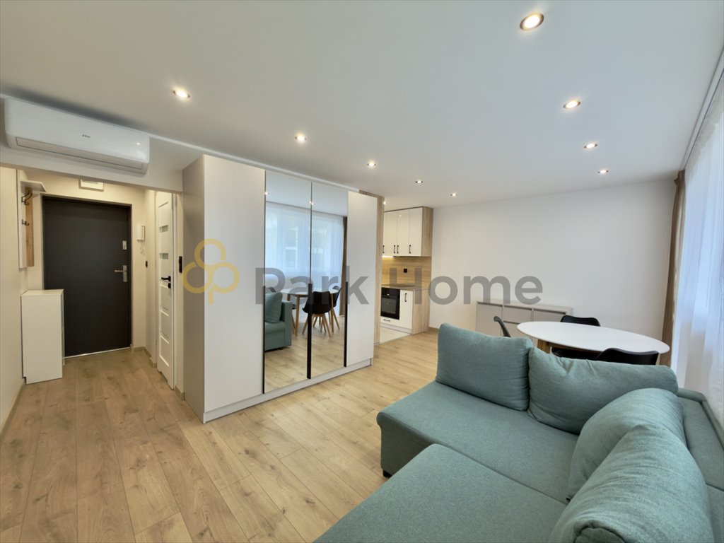 Nowoczesna kawalerka z balkonem, pełne wyposażenie, klimatyzacja Głogów  29m2 Foto 1