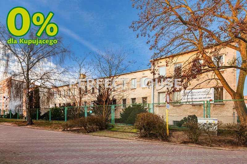 Atrakcyjny lokal użytkowy 1164 m2 z dużym placem w Police Police  1 164m2 Foto 1