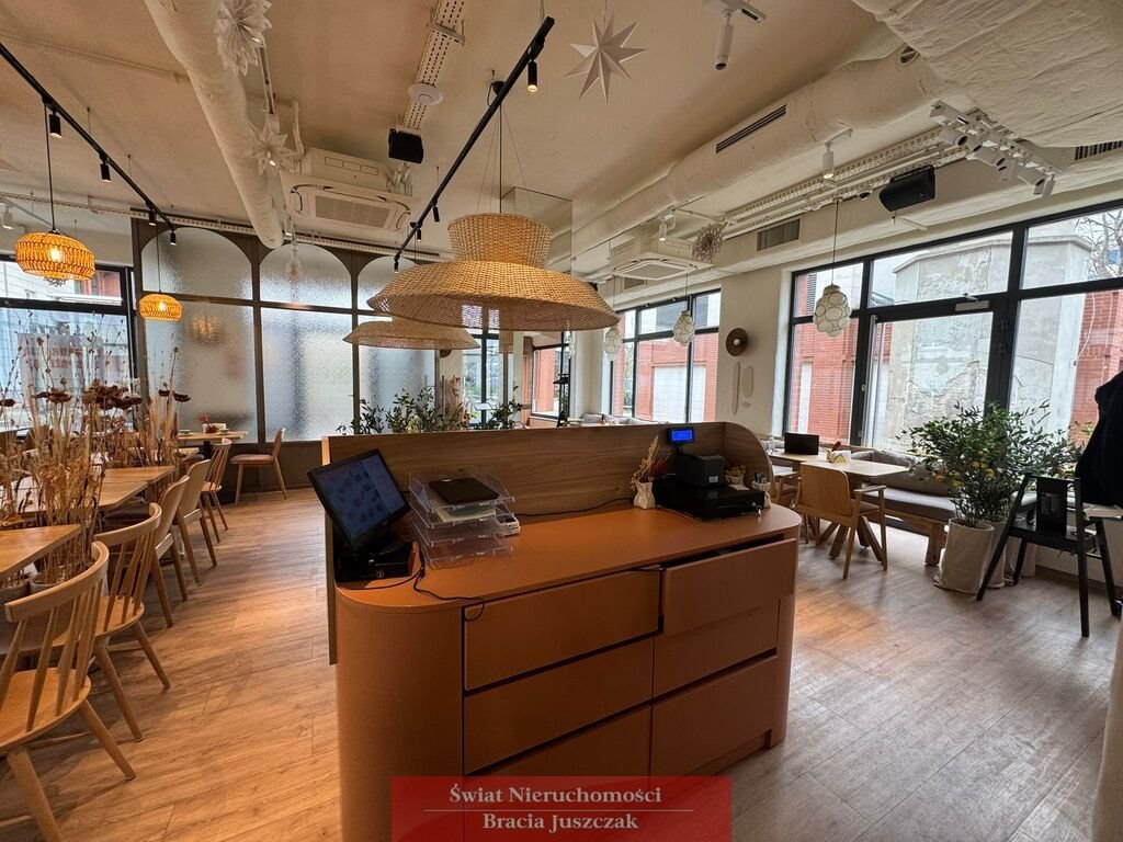 Wrocław, Rynek – Gotowa restauracja z ogródkiem i wyposażeniem Wrocław, Rynek, Rynek  150m2 Foto 1