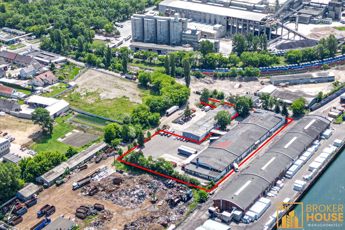 Na sprzedaż przestronny obiekt przemysłowy z biurem i magazynami Opole  3 306m2 Foto 1