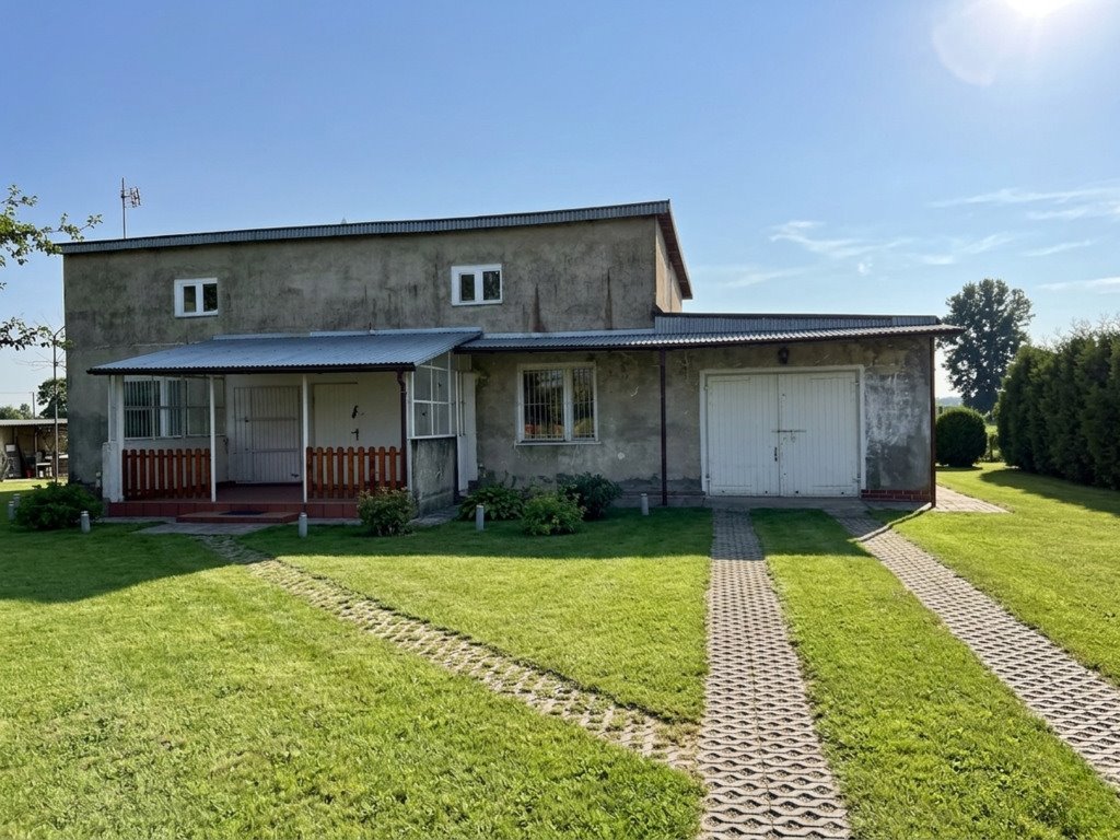 Działka z domem i garażem w spokojnej okolicy, 1470 m² Wodzin Prywatny, Zielona  1 470m2 Foto 1