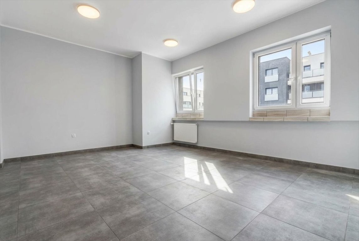Na wynajem przestronne biuro 16 m² w Zabrzu z rabatem Zabrze, Juliusza Słowackiego  16m2 Foto 1