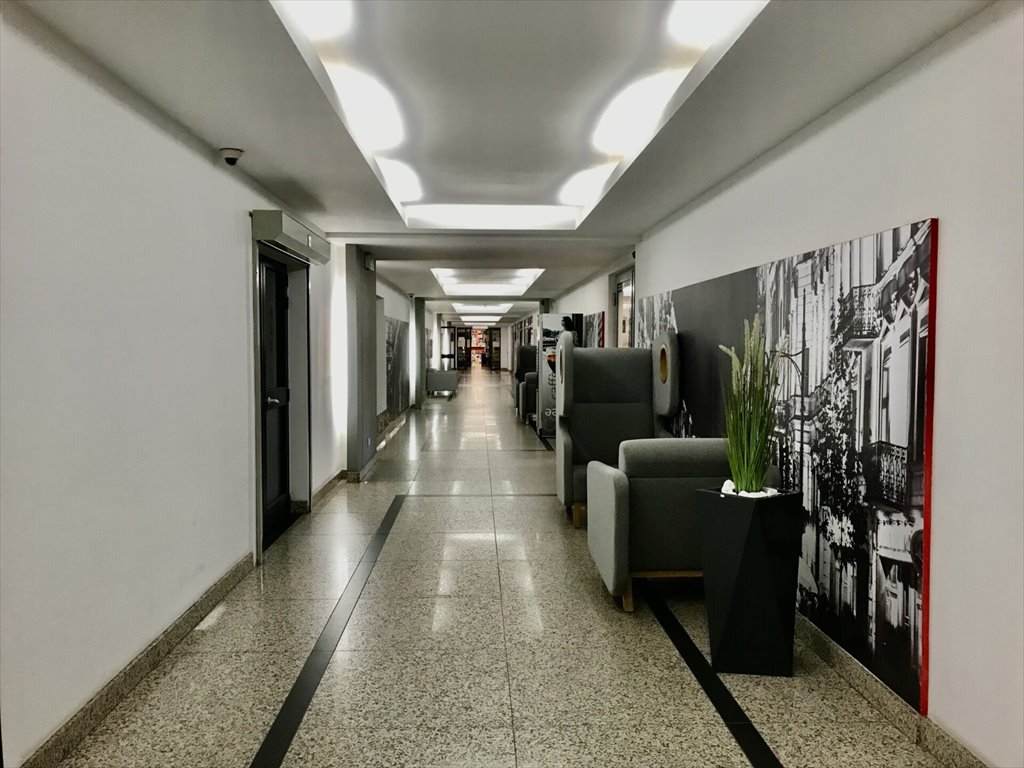 Biuro 38 m² na 1. piętrze, jasne, z klimatyzacją i dostępem do internetu Łódź, Łagiewnicka 54  38m2 Foto 1