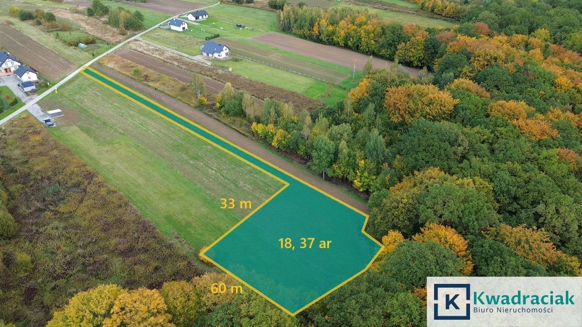 Działka 18,37 ar z lasem, media, spokojna okolica - zapraszam Łaski  1 837m2 Foto 1