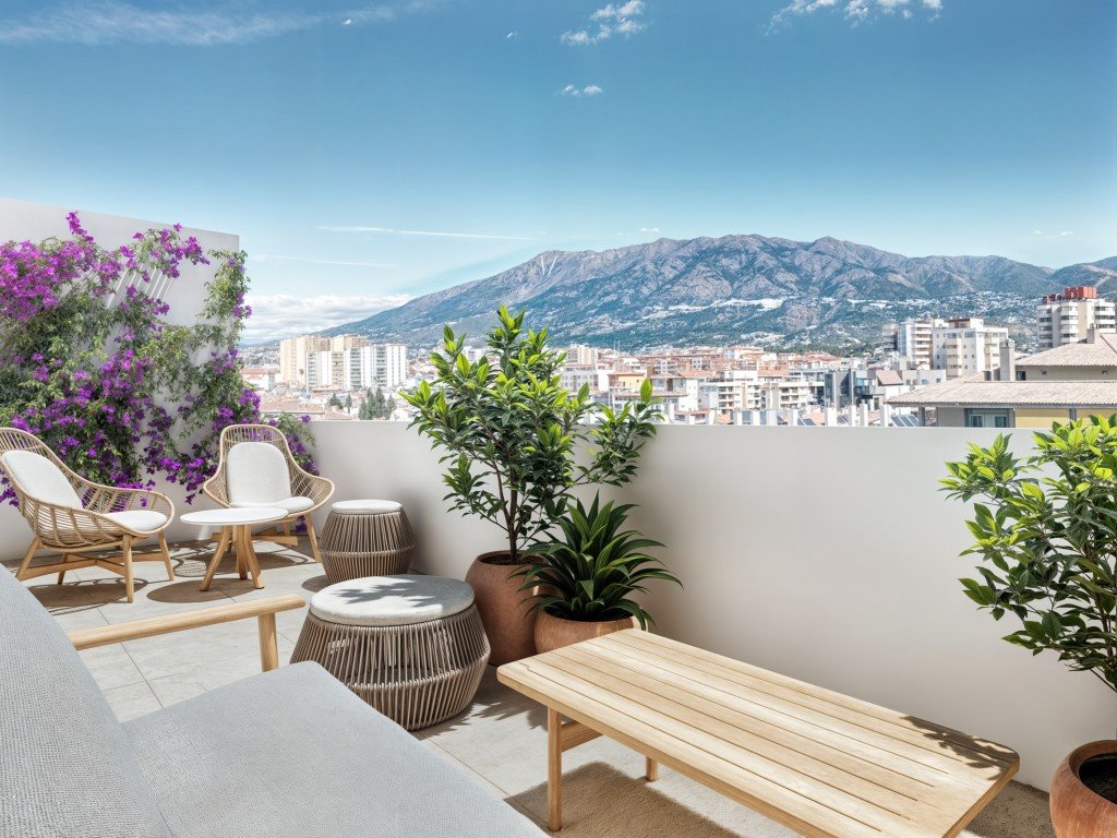 Ekskluzywny penthouse z tarasem i basenem w centrum Fuengirola Hiszpania, Fuengirola  125m2 Foto 1