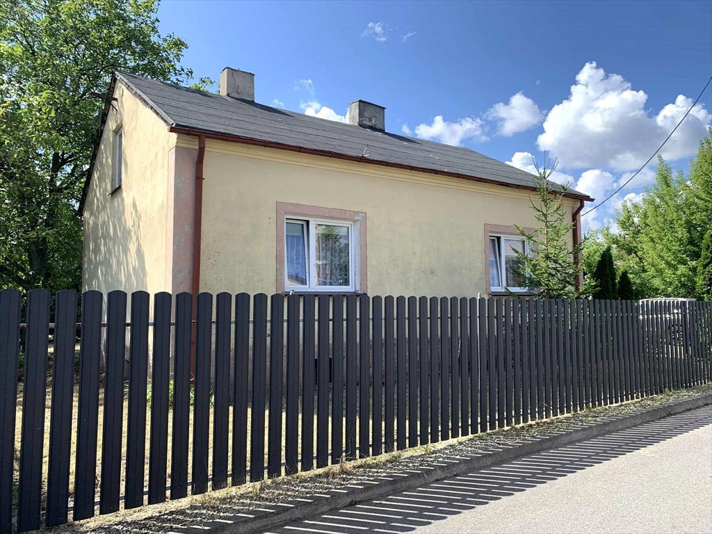 Zapraszam do obejrzenia urokliwego domu 90 m² z garażem w Uniejowie Uniejów, Uniejów, Słoneczna  90m2 Foto 1