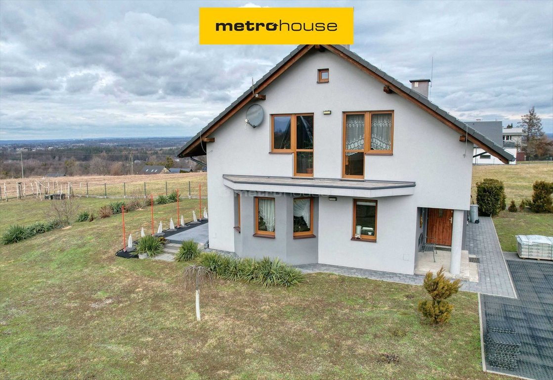 Nowoczesny dom z tarasem i pięknym widokiem w Zamarski Zamarski  125m2 Foto 1