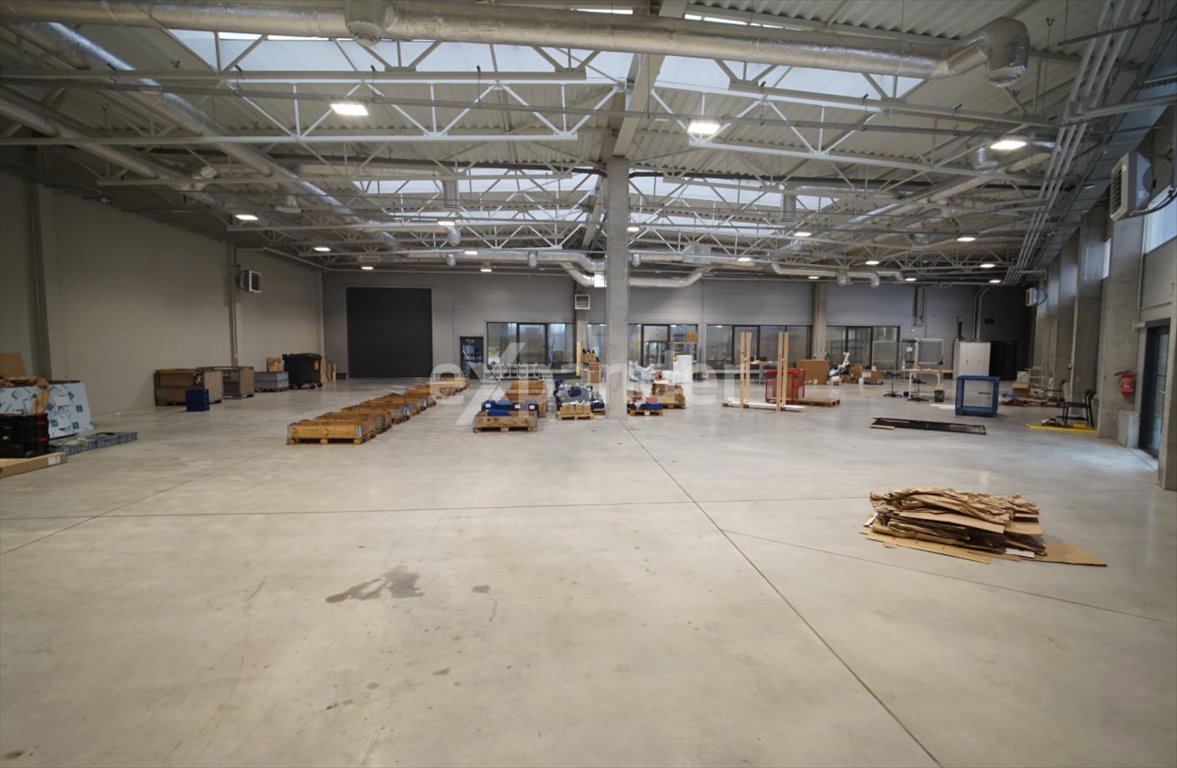 Nowoczesna hala magazynowa 1500 m2 z biurem, monitoring Jasionka  1 500m2 Foto 1