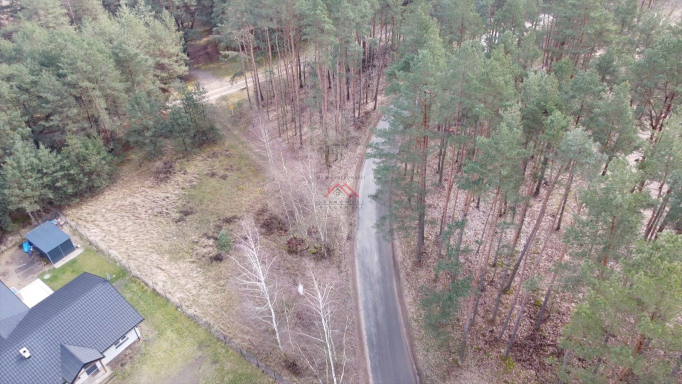 Działka budowlana na sprzedaż Brodnica, Kominy  1 939m2 Foto 2