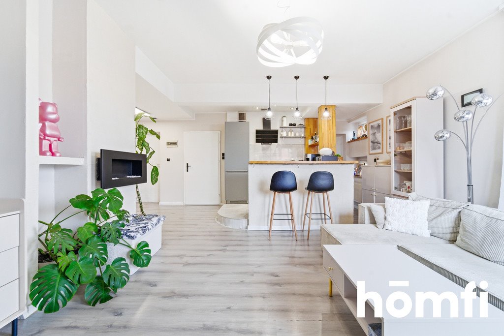 Przestronne 3-pokojowe mieszkanie w sercu Zabrza z wysokimi sufitami Zabrze, Centrum Południe, gen. Charlesa de Gaulle'a  71m2 Foto 1