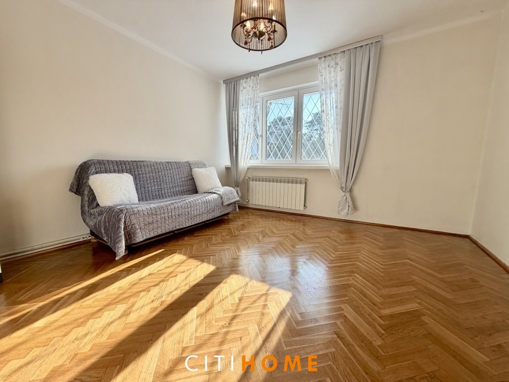 Urokliwy dom 72 m2 z piwnicą i ogrodem w Józefowie Józefów  72m2 Foto 1