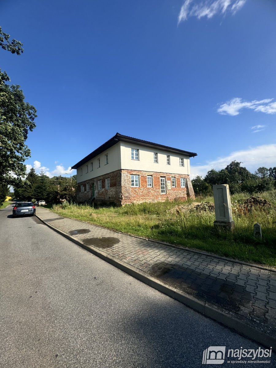 Pensjonat w Gwizynie 416 m2, blisko jeziora, potencjał inwestycyjny: Giżyno