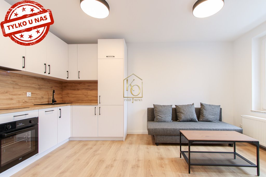 Nowoczesny dom z 7 mieszkaniami, ogród, garaż, remont 2023 Wrocław, Kuźniki, Kuźniki, Świnoujska  212m2 Foto 1