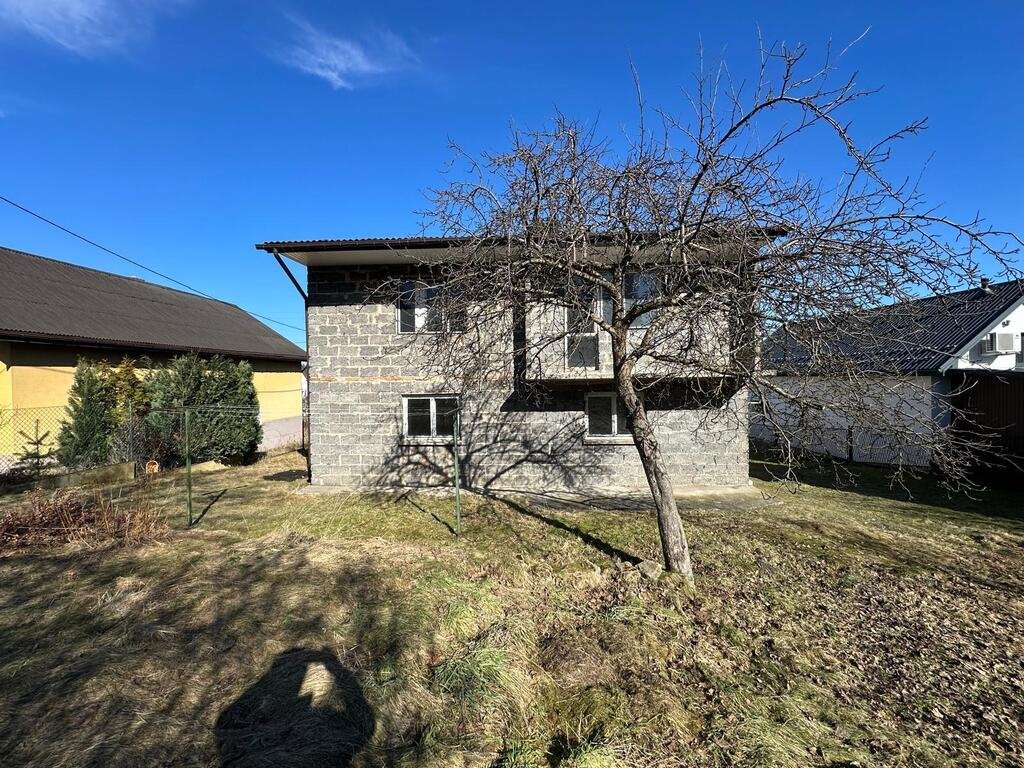 Przestronny dom z dużą działką i piwnicą 90 m² Płaza, Księdza Józefa Bąby  129m2 Foto 1