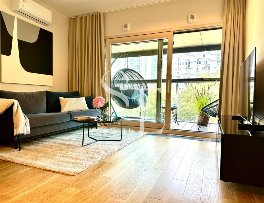 Nowoczesne 3-pokojowe mieszkanie z tarasem (Wola) w Mennica Residence Warszawa, Wola, Waliców  53m2 Foto 1