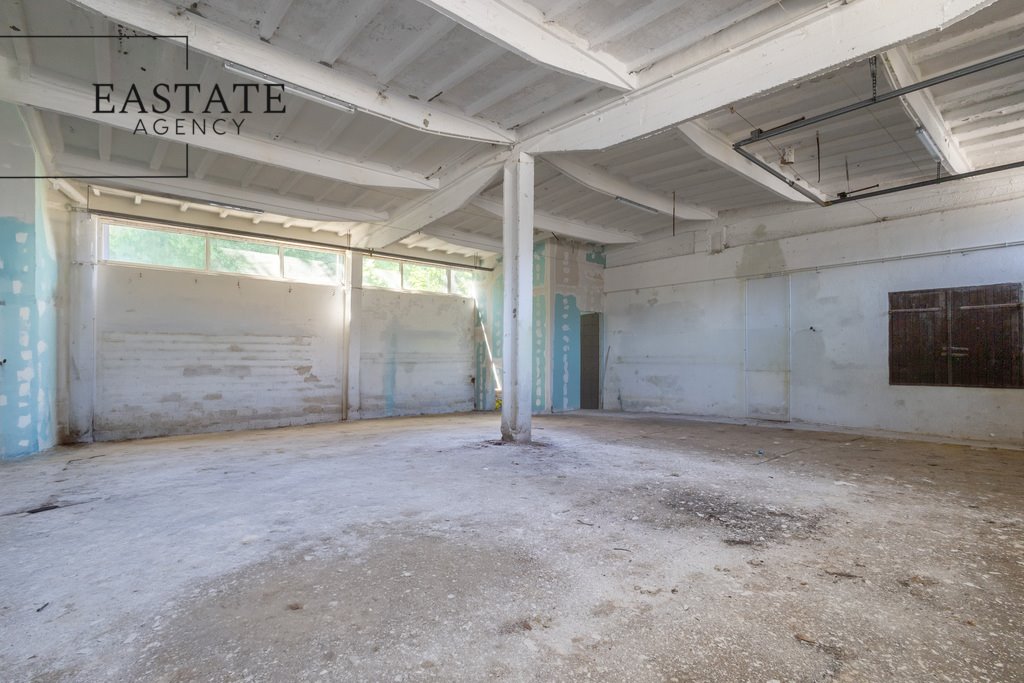 Remontowany lokal 144 m² z dużą bramą i parkingiem Wejherowo, Gdańska  144m2 Foto 1