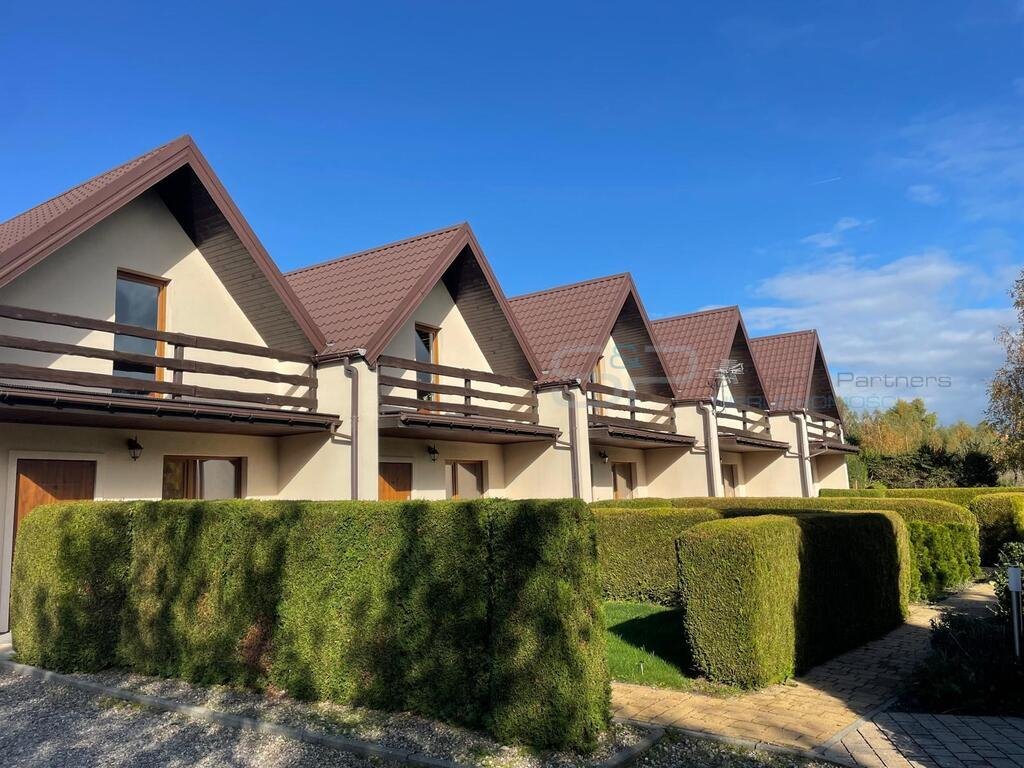 Dom szeregowy 640 m² z ogrodem i placem zabaw - polecam!: Sianożęty