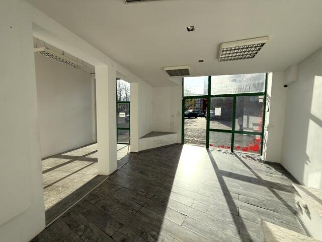 Lokal użytkowy 40 m2 w centrum, własna aranżacja, parking Opole  40m2 Foto 1