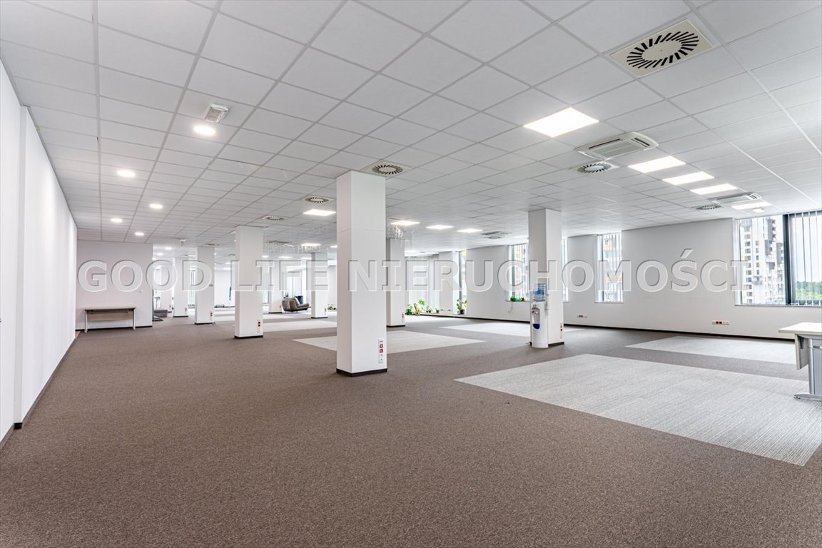 Lokal biurowy 615 m2 - dwie niezależne części w Rzeszowie Rzeszów, Technologiczna  615m2 Foto 1