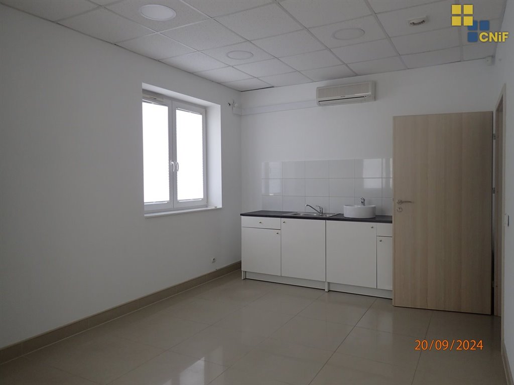 Komfortowy gabinet 17 m2 w centrum medycznym, klimatyzacja Lubliniec  17m2 Foto 1