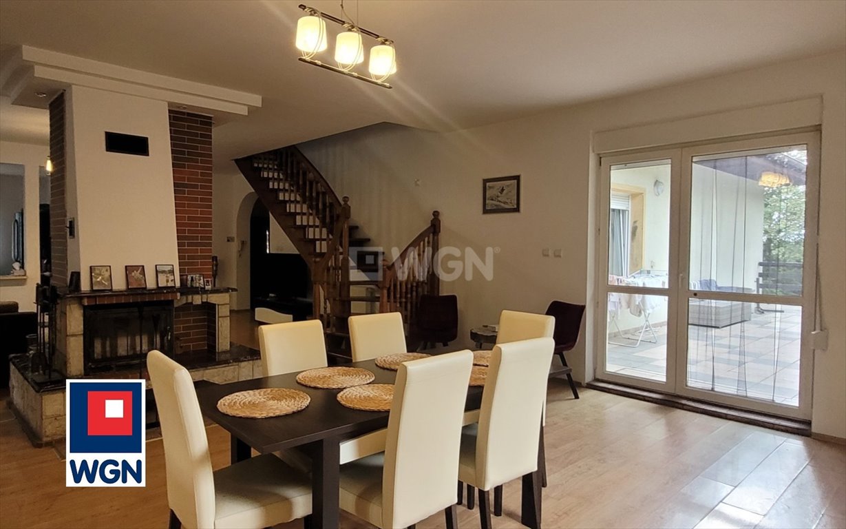 Dom z ogrodem, garażami i dużą działką w Winiarach Kalisz, Winiary, Łódzka  203m2 Foto 1