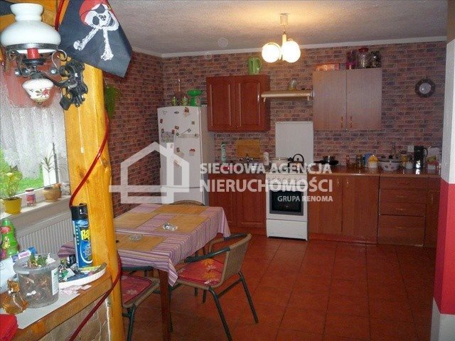 Dom z potencjałem pod działalność hotelową, 273 m2 Gęś  274m2 Foto 1