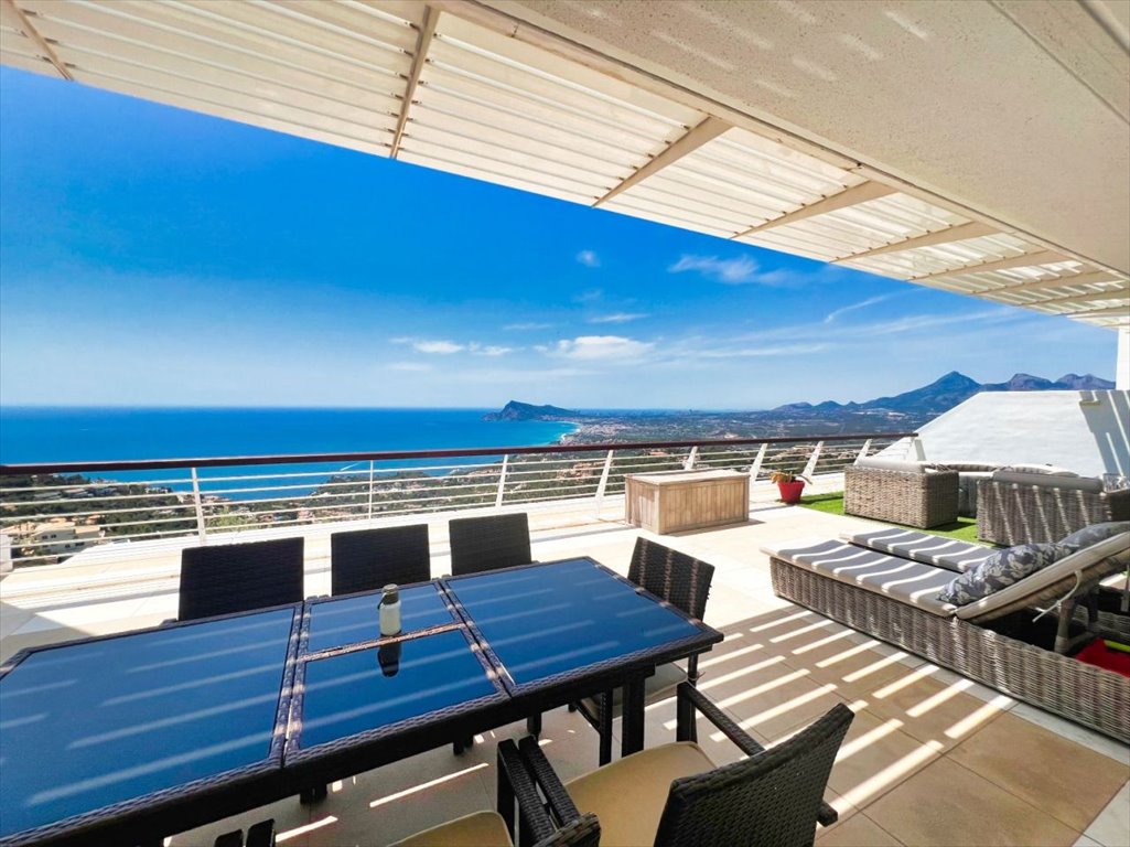 Mieszkanie czteropokojowe  na sprzedaż Hiszpania, Alicante  220m2 Foto 1