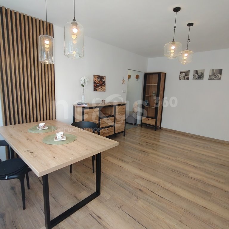 Na sprzedaż jasne 3-pokojowe mieszkanie z balkonem i klimatyzacją Oleśnica  52m2 Foto 1