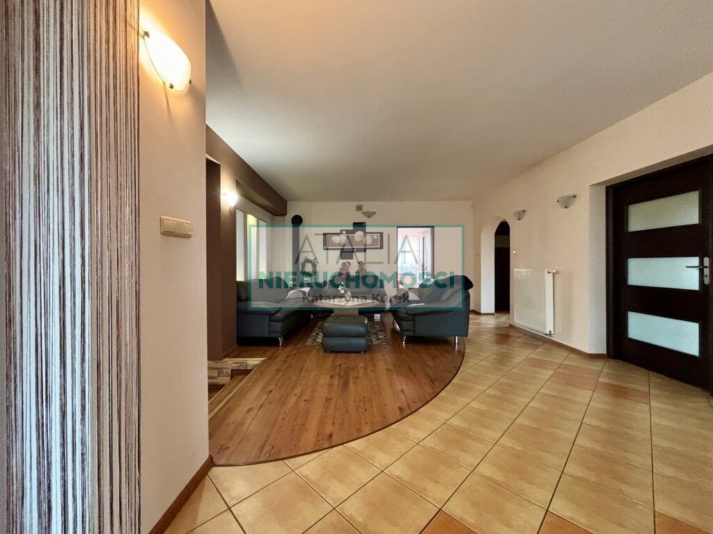 Sprzedam nowoczesny dom 448 m² z potencjałem w Żyrardowie Żyrardów  477m2 Foto 1
