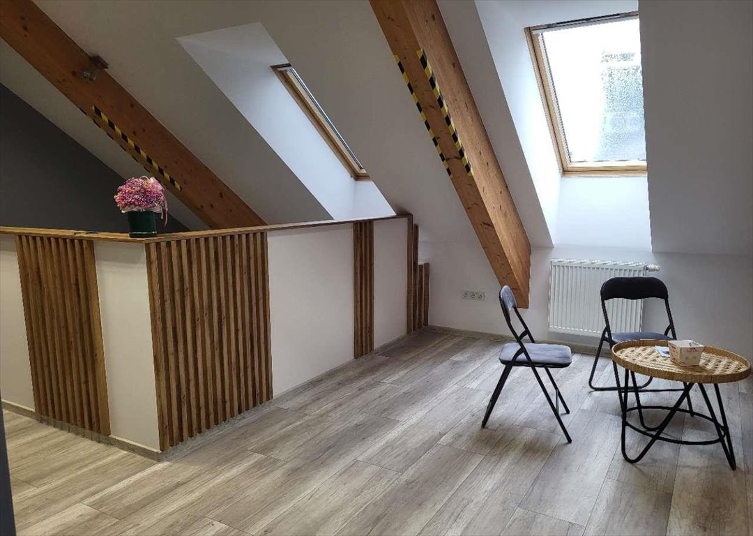 Polecam klimatyzowany lokal 83 m² z recepcją i gabinetami Pszczyna, ul. Karola Szymanowskiego  83m2 Foto 1