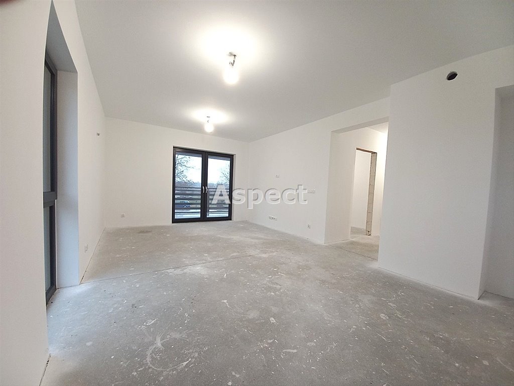 Mieszkanie trzypokojowe na sprzedaż Chybie  66m2 Foto 1