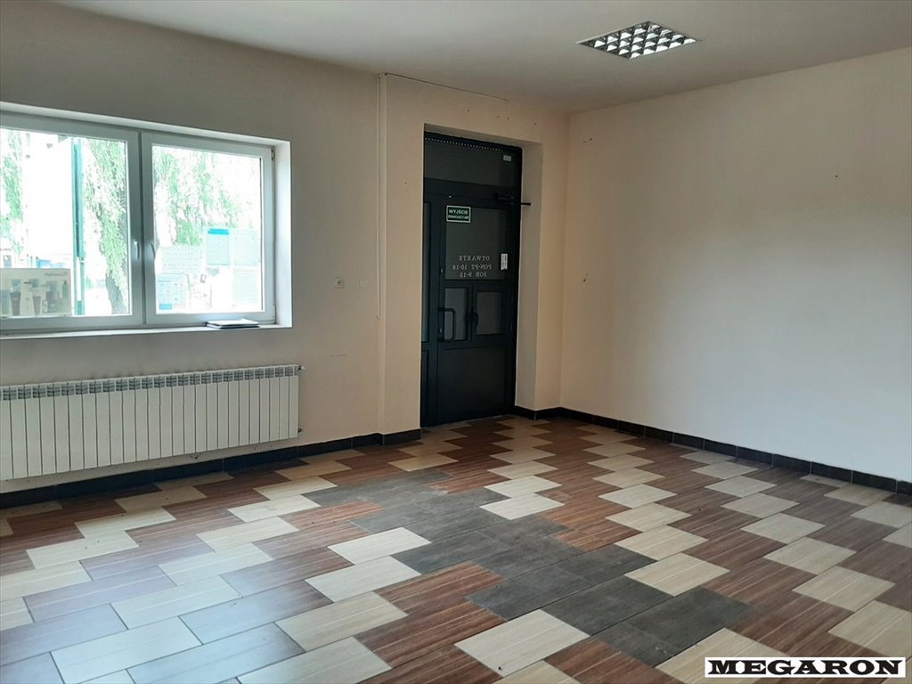 Lokal użytkowy na sprzedaż Popów  230m2 Foto 1