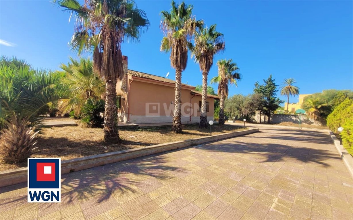 Dom 290 m2 z ogrodem, blisko Palermo i lotniska Włochy, Dzielnica Nadmorska, Carini  290m2 Foto 1