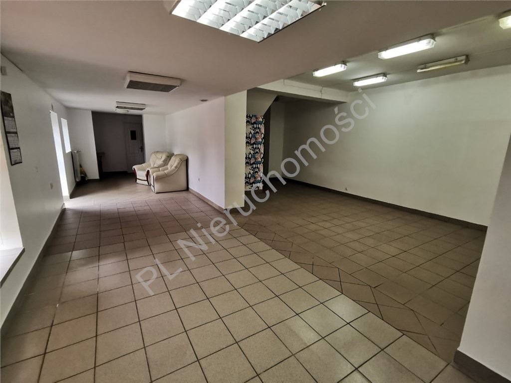 Na wynajem przestronny lokal 110 m² z klimatyzacją w Pruszkowie Pruszków  110m2 Foto 1