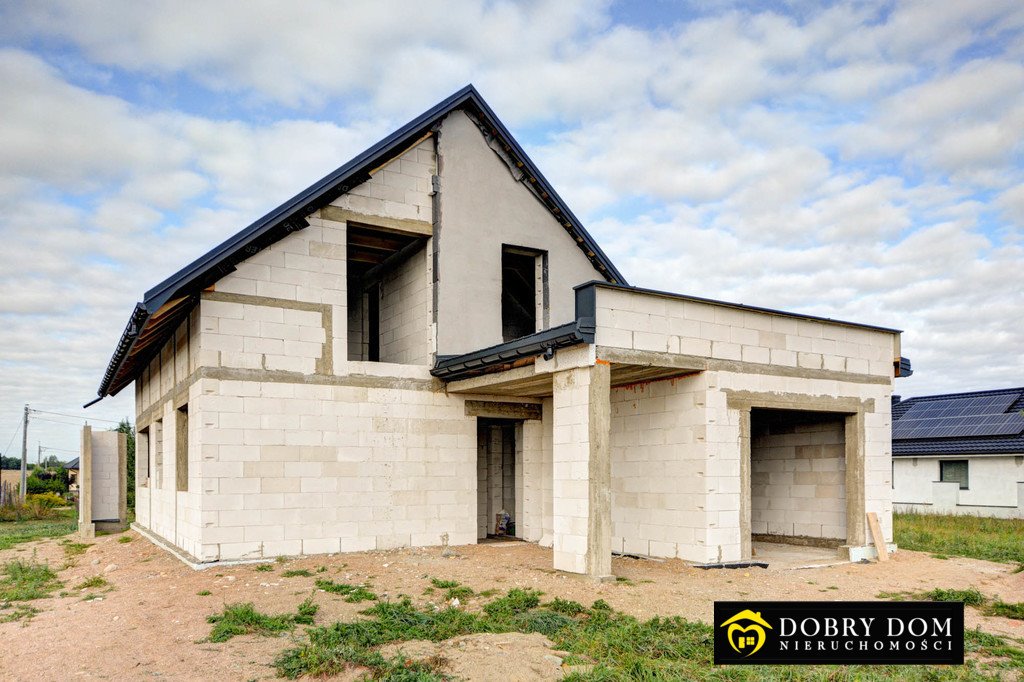 Dom w stanie surowym otwartym z garażem i dużą działką Sokółka  164m2 Foto 1