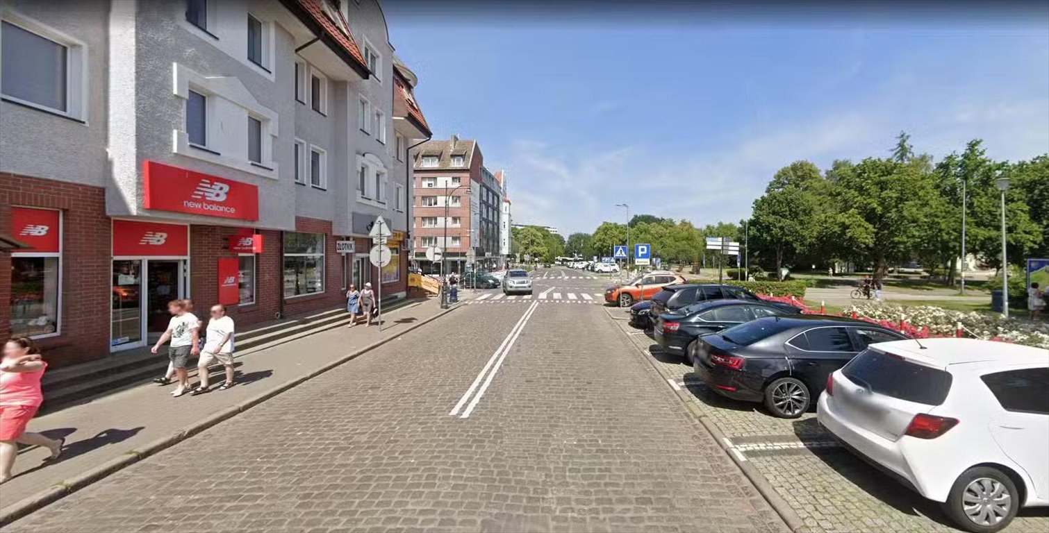 Lokal użytkowy w centrum Kołobrzegu, 71,76 m2, witryny Kołobrzeg, Starówka, Armii Krajowej  72m2 Foto 1