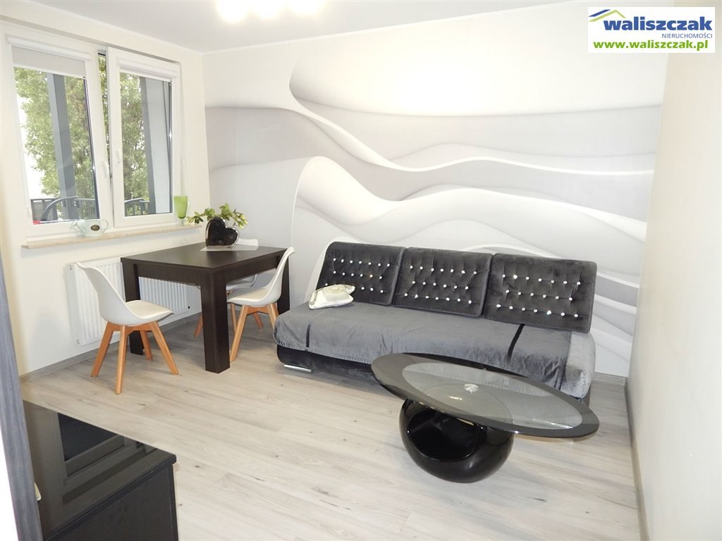 Wynajem 2-pokojowego mieszkania z dużym balkonem i miejscem parkingowym Piotrków Trybunalski, Wysoka  36m2 Foto 1