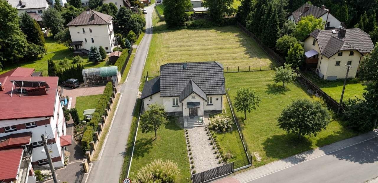 Urokliwy dom do remontu z ogrodem 6 arów (Tenczynek) Tenczynek, Zamkowa  60m2 Foto 1