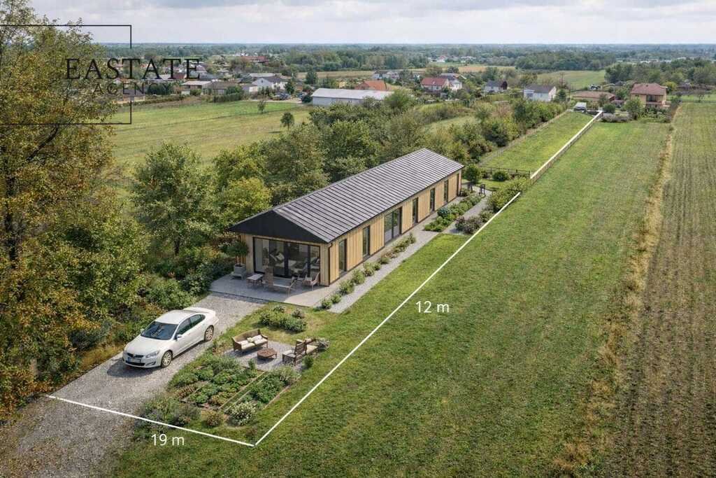 Sprzedam działkę 3700 m² pod dom i usługi w Nowym Jadowie Nowy Jadów  3 700m2 Foto 1