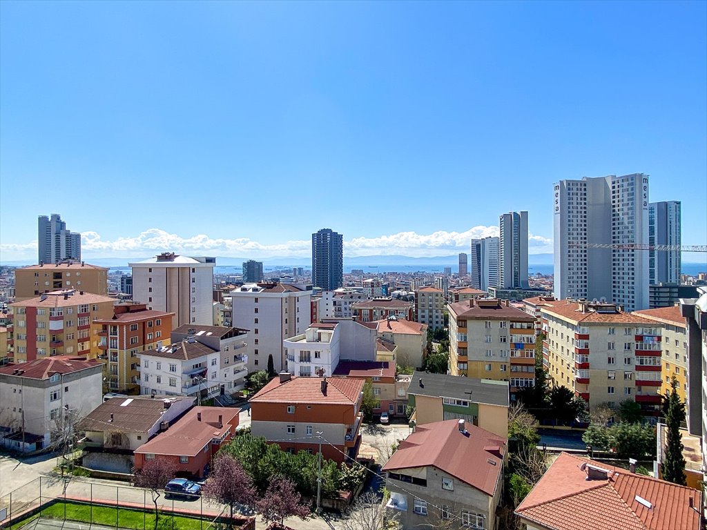 Odnowione 3+1 z widokiem na morze, blisko metra Turcja, Stambuł, Cumhuriyet, Kartal, Stambuł  140m2 Foto 1