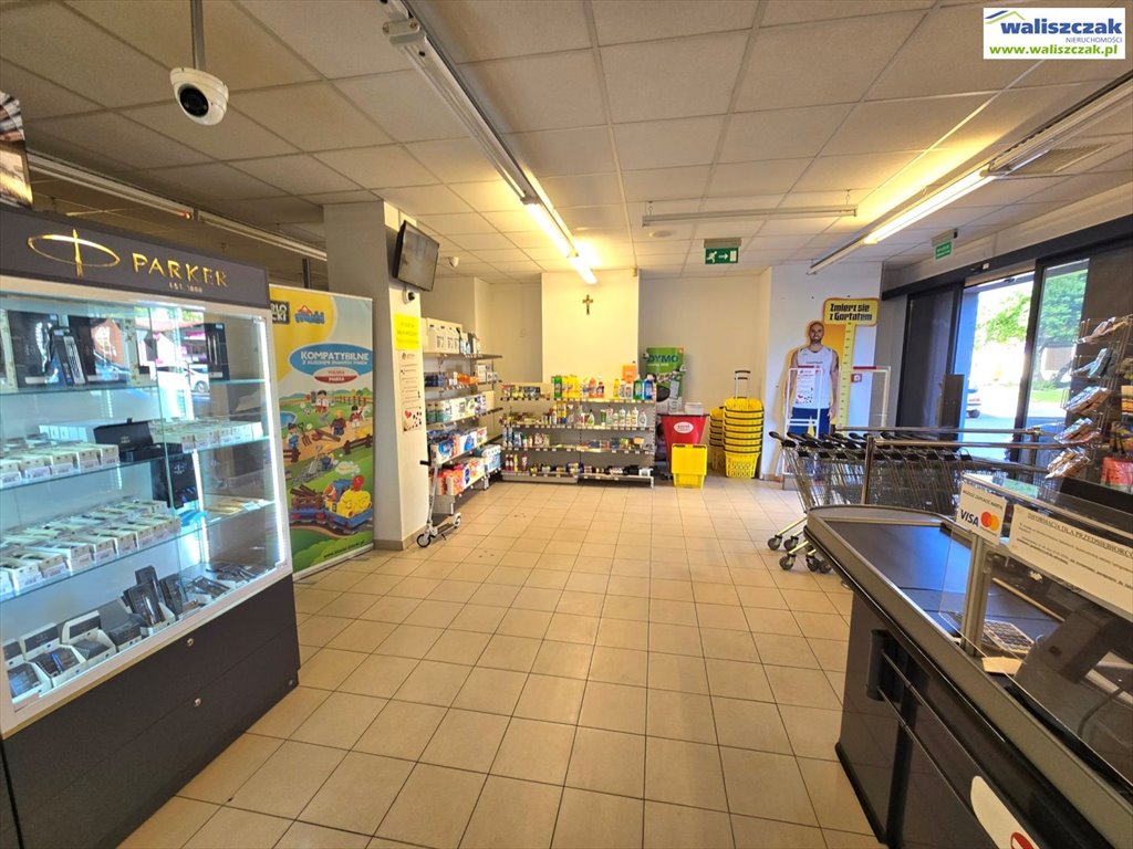 Lokal użytkowy na wynajem Piotrków Trybunalski  560m2 Foto 1