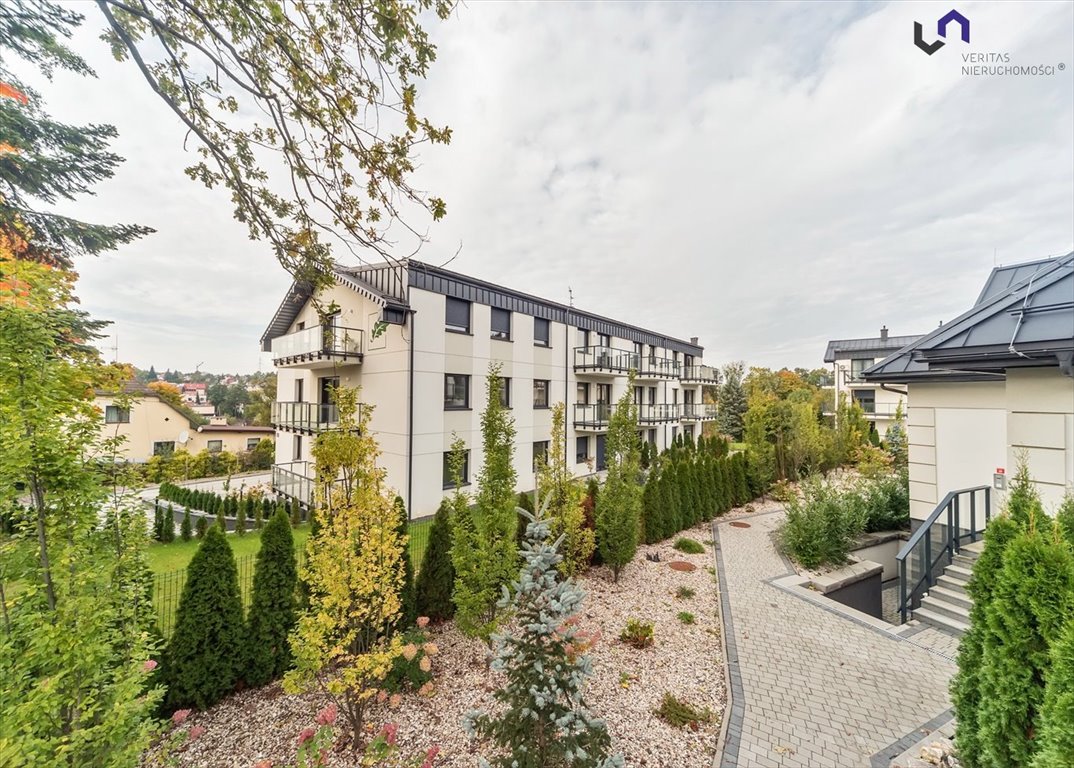 Mieszkanie trzypokojowe na sprzedaż Bielsko-Biała  55m2 Foto 1