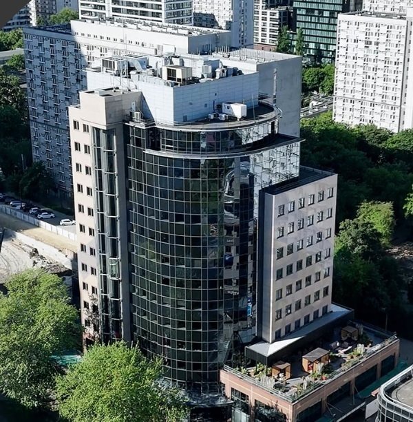 Nowoczesny biurowiec 900 m2 w centrum Warszawy z tarasem Warszawa, Śródmieście  900m2 Foto 1