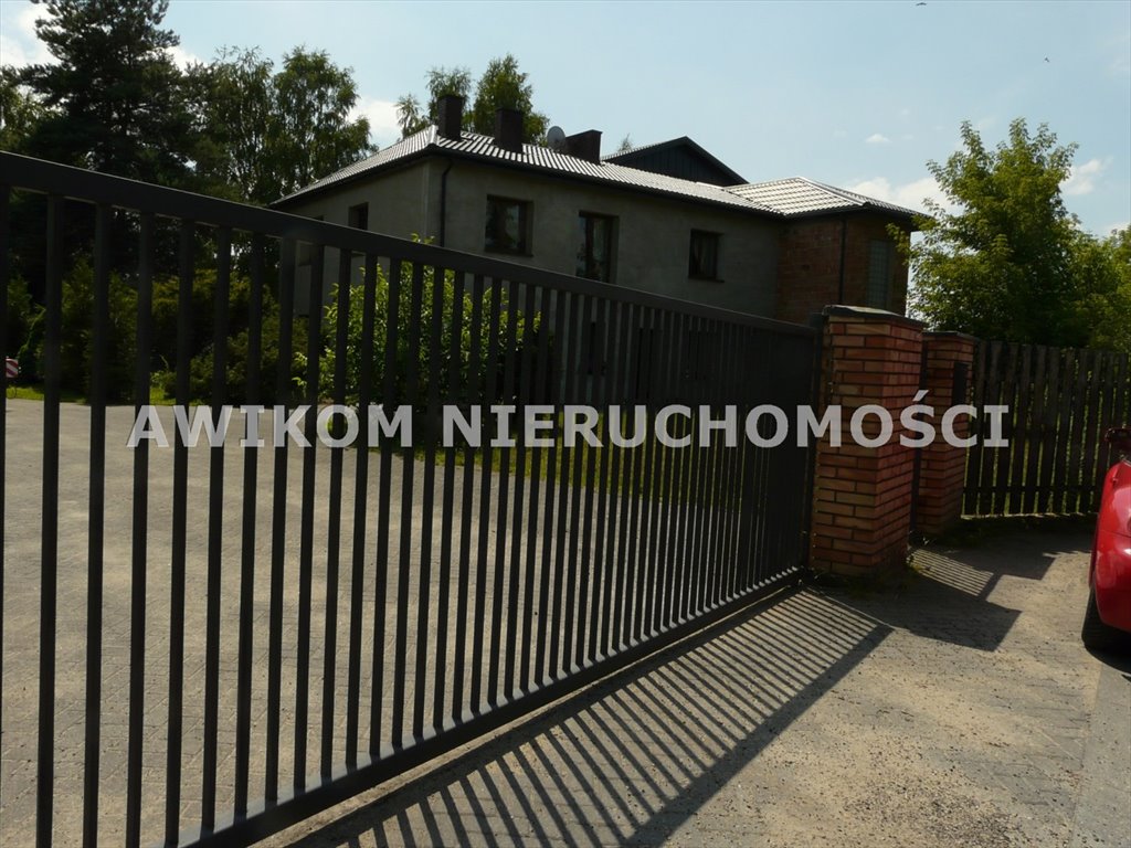 Dom z magazynami 486 m2, 2 mieszkania, ogród, utwardzony teren Skierniewice  486m2 Foto 1