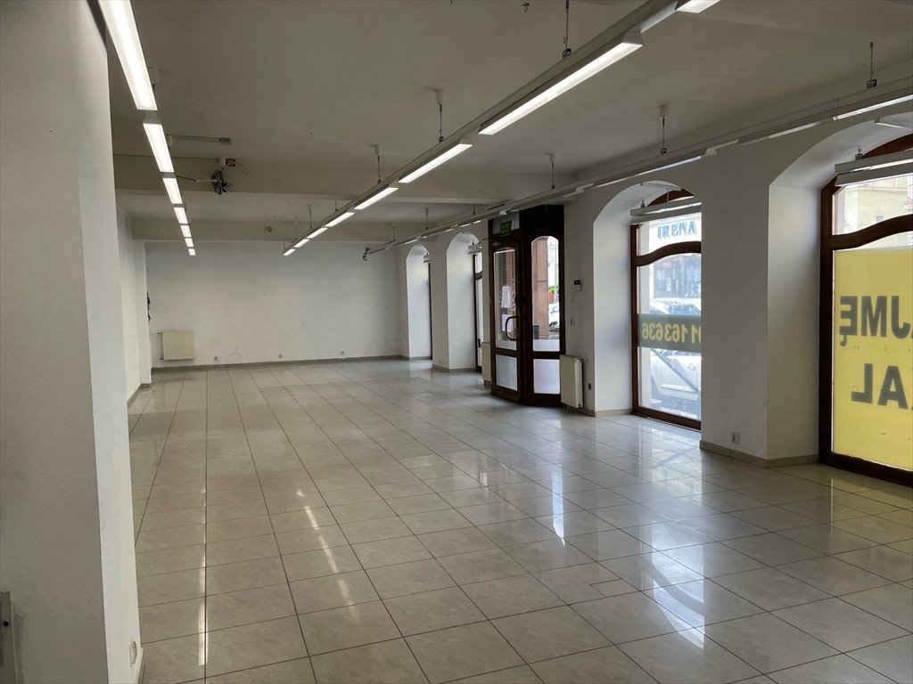 Lokal użytkowy na wynajem Bielawa  250m2 Foto 1