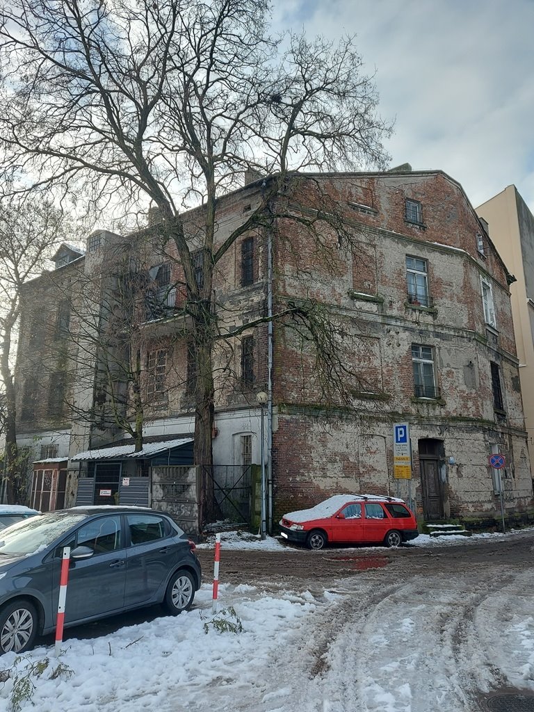 Kalisz, Kredytowa: 825 m2 z budynkiem do remontu Kalisz, Kredytowa  825m2 Foto 1