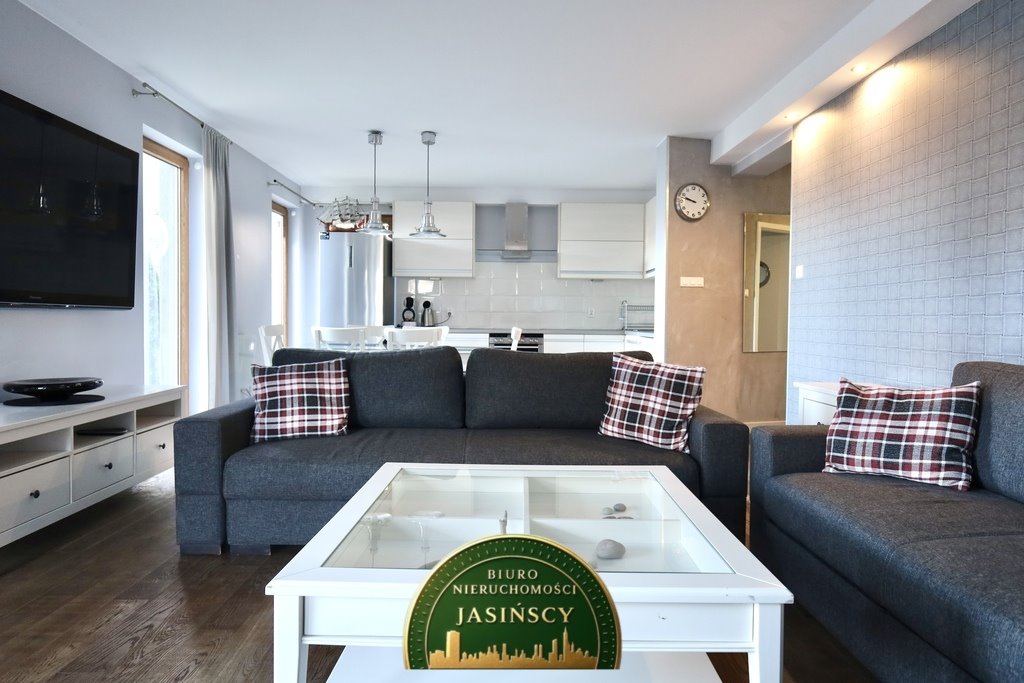 Mieszkanie trzypokojowe na sprzedaż Jastrzębia Góra  80m2 Foto 1