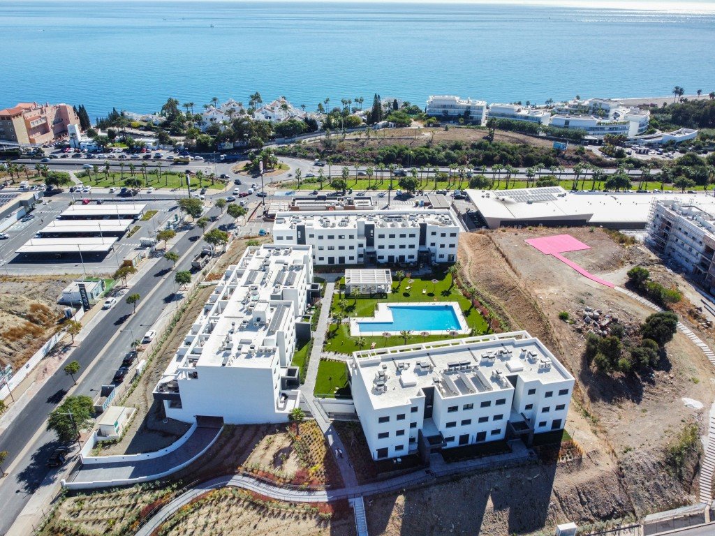 Mieszkanie trzypokojowe na sprzedaż Hiszpania, West Estepona, West Estepona  131m2 Foto 1